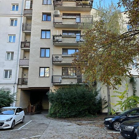 Medena Apartment Old Town With Free Parking Bratislava Exterior photo