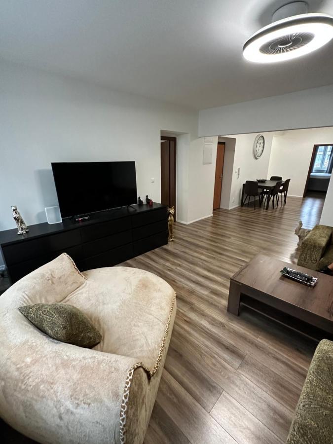 Medena Apartment Old Town With Free Parking Bratislava Exterior photo