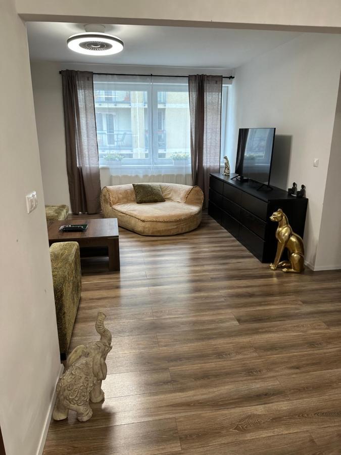 Medena Apartment Old Town With Free Parking Bratislava Exterior photo
