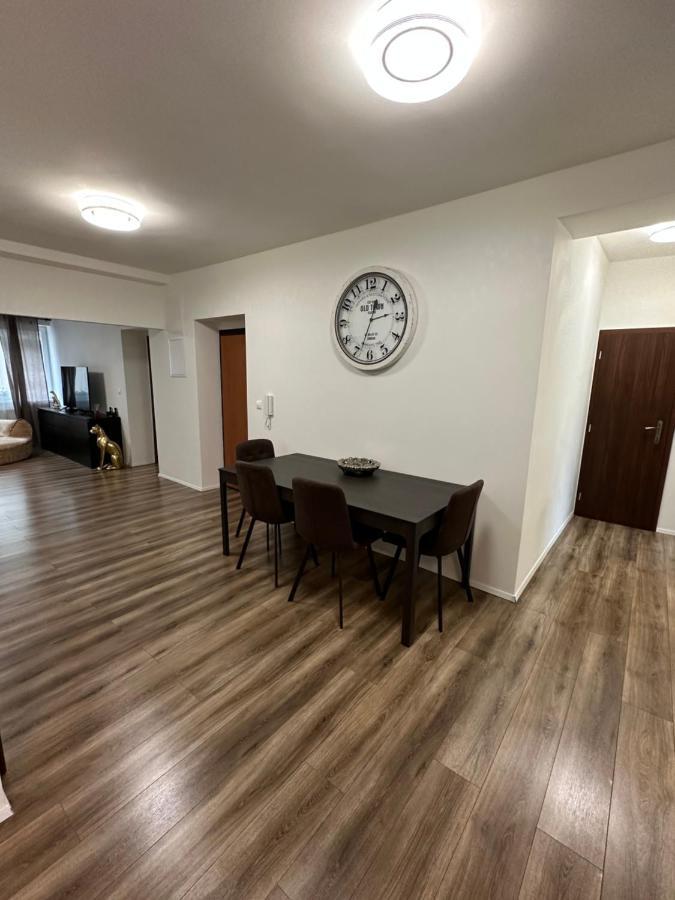 Medena Apartment Old Town With Free Parking Bratislava Exterior photo