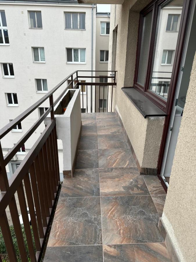 Medena Apartment Old Town With Free Parking Bratislava Exterior photo